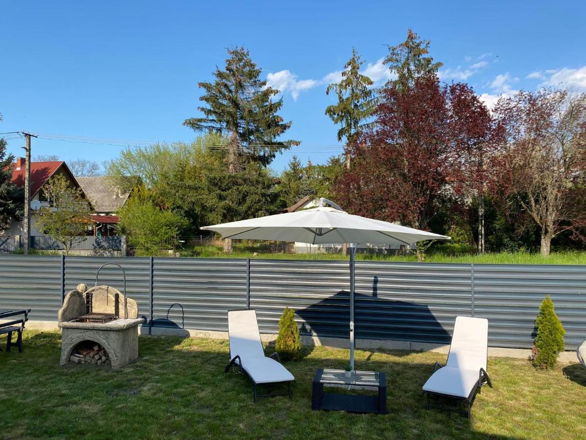 Villa Lipi - Home Away From Home Balatonszárszó Екстериор снимка